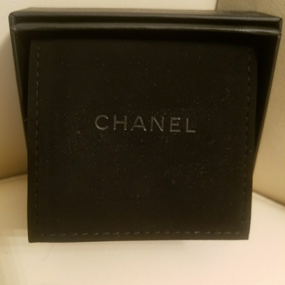 ***SOLD***Chanel Brooch - Picture 3 of 5